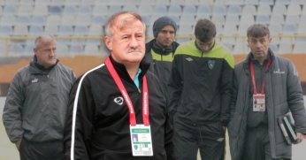 Veli Akbaş, İzmit Futbol Kulübü ile anlaştı