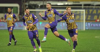 Bruno mu Bajic mi? Lükse bak!