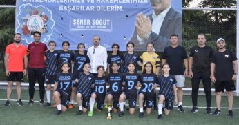 Kızlarda şampiyon Arapçeşme!