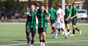Kocaelispor ve Belediye Derincespor iyi gidiyor