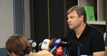 Ertuğrul Sağlam saha içinde kalmalı  