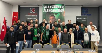 Alex Yordanov'a ilgiler şelale! 