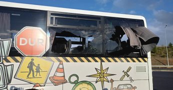 Göztepeliler eline ne aldılarsa Bandırmalılara fırlattı 