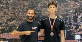 Körfezli tekvando sporcusu Hamza Uzun’a milli davet!