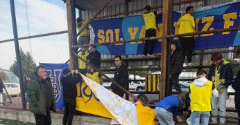 Kocaelispor maçında Fenerbahçe pankartı indi!