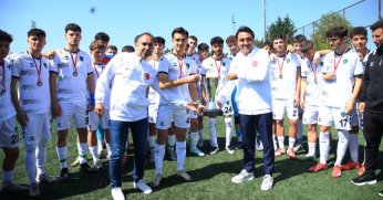 Hak ettiler ve aldılar!