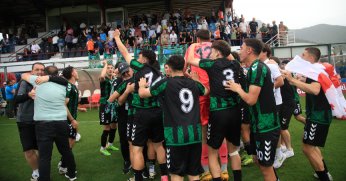 Şampiyon gençleri A takım heyecanı sardı!