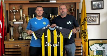 Bekirderespor, 21 yaşındaki İzmitli antrenöre emanet!