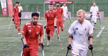 İngilizlere futbol dersi verdiler!