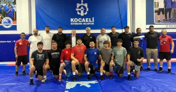 Kağıtspor’un güreşçilerine önemli ziyaretler!