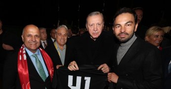 Cumhurbaşkanı Erdoğan’a Durul’dan Kocaelispor forması
