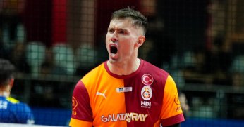 Voleybolda erkeklerin derbisini Galatasaray kazandı! “2-3”