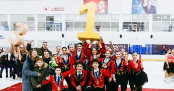 Kocaeli buz kulüpleri Başkent’i salladı!