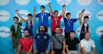 Güreşte Kağıtspor farkı