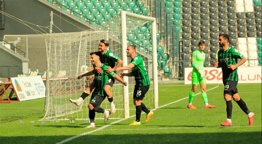 KOCAELİSPOR - Ankara Demir: 3-0 