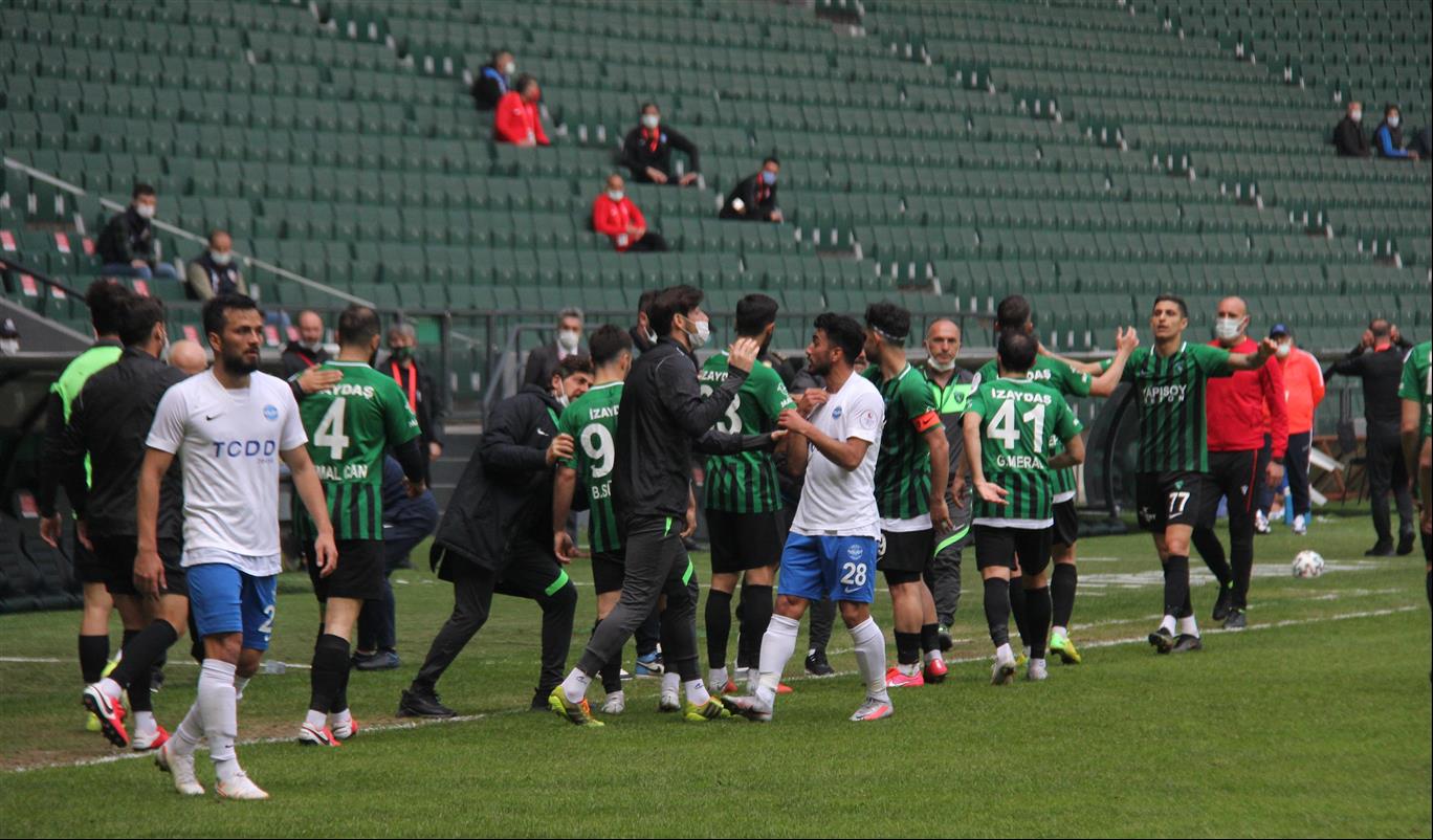 KOCAELİSPOR - Ankara Demir: 3-0 